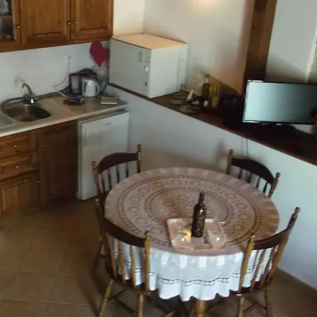 בית כפרי Stone *