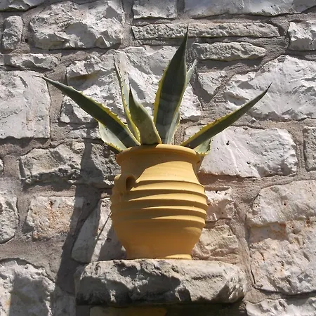 בית כפרי Stone